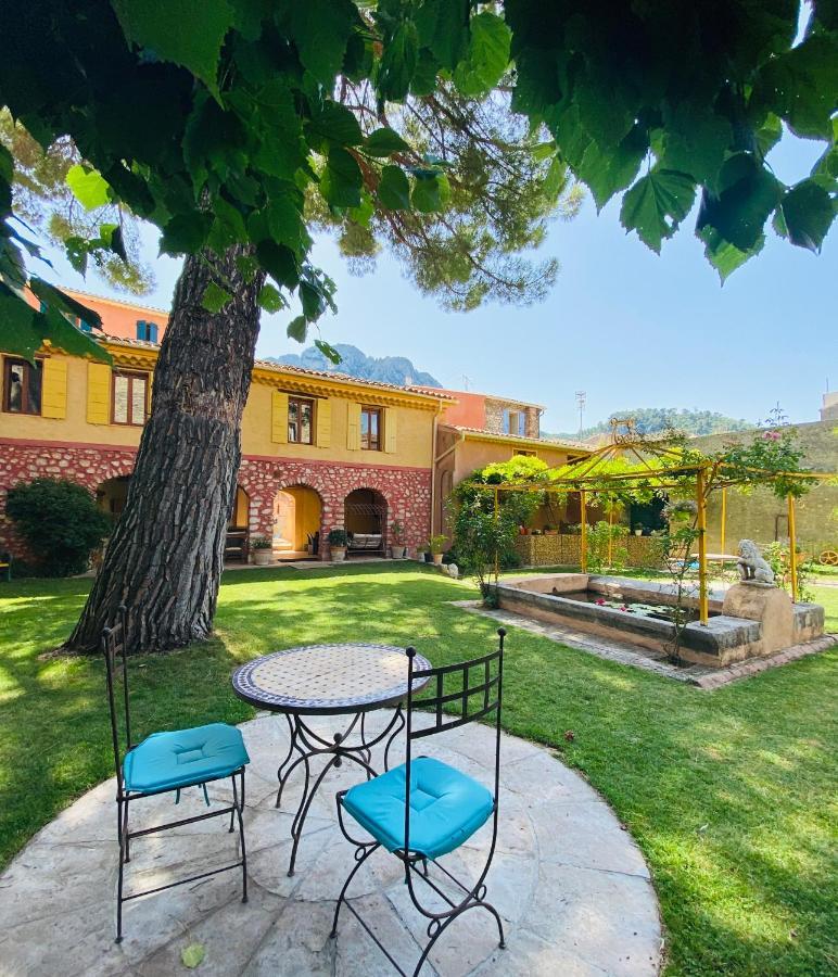 Hotel Les Arcades Le Lion D'or Buis-les-Baronnies