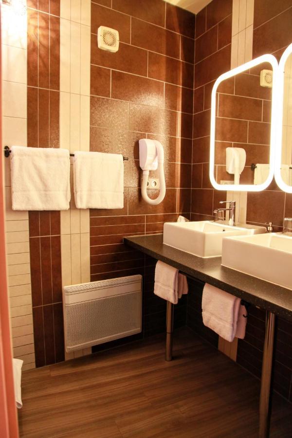 Hotel Les Arcades Le Lion D'or 3*