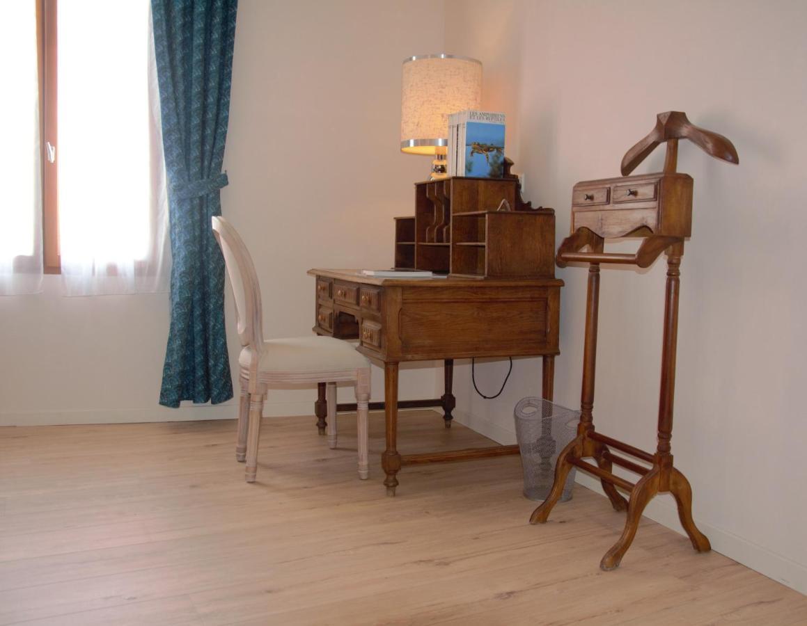 Les Arcades Le Lion D'or Hotel 3*