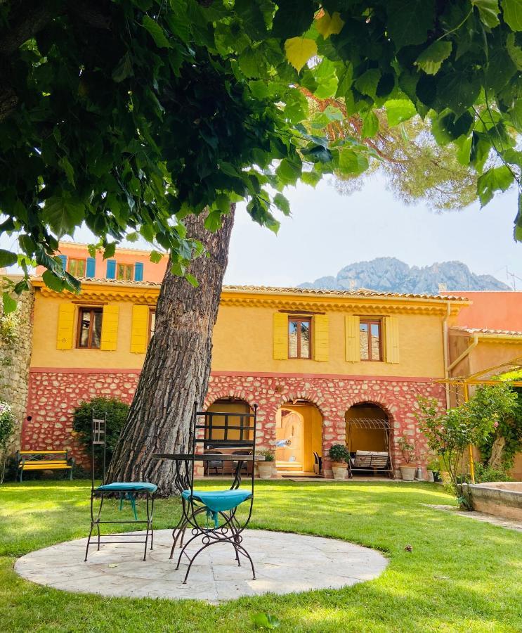 Les Arcades Le Lion D'or Hotel Buis-les-Baronnies